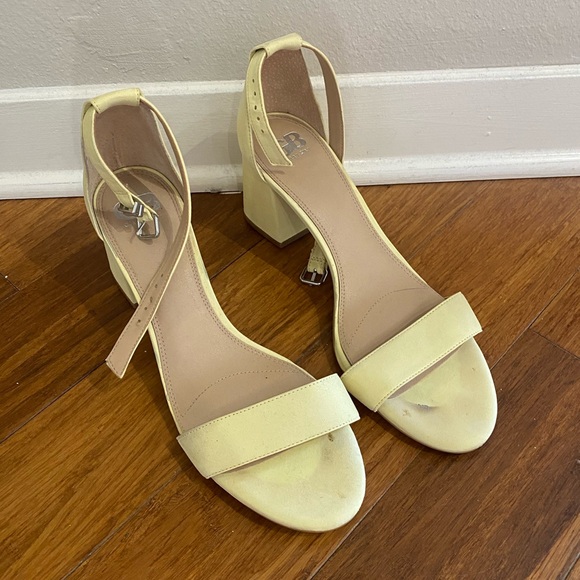 Pale Yellow Block Heels - Picture 6 of 6